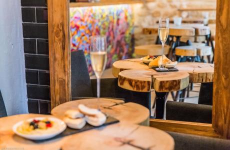 Le Bar-Restaurant le Dacouar Champagne à Paris 6 - Un espace cosy