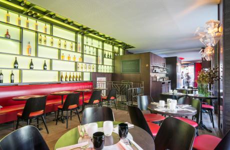 Le Bar-Restaurant la Belle Poule à Paris 8 - La salle principale