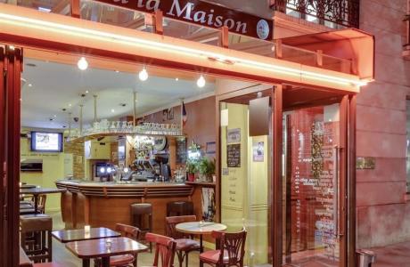 Le Bar-Restaurant le Chez Vous à Paris 9 - La devanture