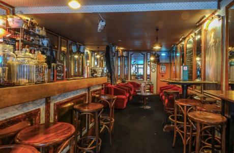 Le Bar-Pub le Docteur Lupin à Paris 9 - Le bar & la salle principale