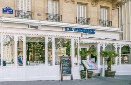Le Bar-Restaurant la Nouvelle Créole à Paris 14 - La devanture