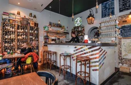 Le Bar-Restaurant le Verre Taquin à Paris 10 - L'espace du fond