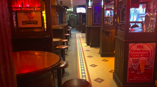 Le Bar-Pub le Edward & Son à Paris 18 - La salle