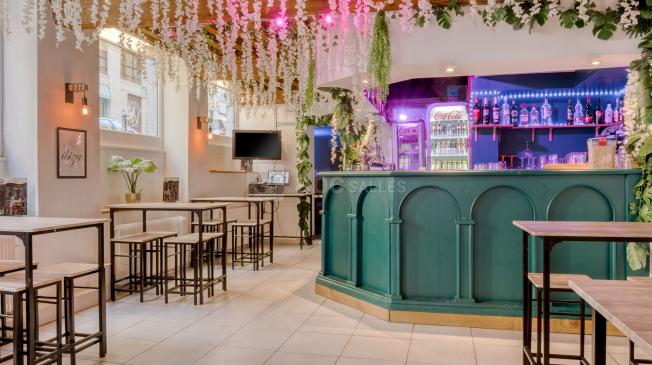 Le Bar-Restaurant le Ibiza Coffee Lounge à Lyon 1 - La mezzanine
