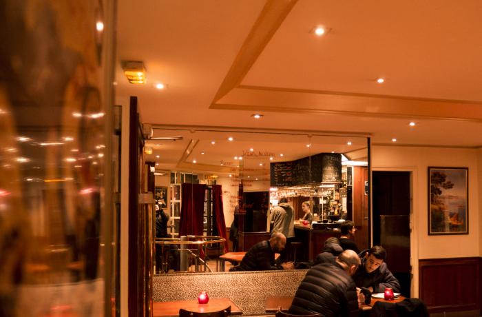 Le Bar-Restaurant le Dellac à Paris 9 - Le rez-de-chaussée