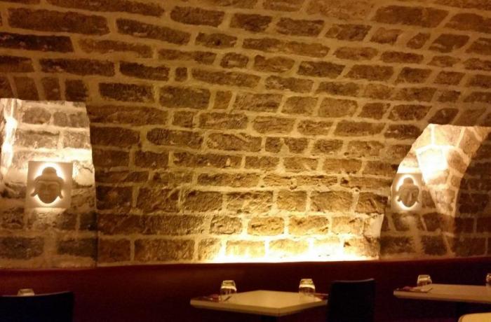Le Bar-Restaurant la Table du Loup à Paris 12 - La pierre de la cave