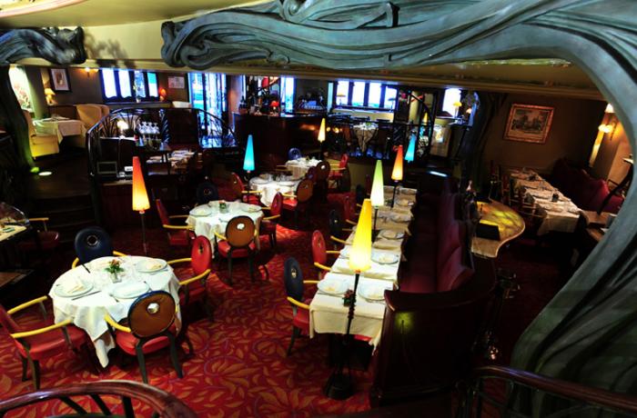 Le Bar-Restaurant le Petit Zinc à Paris 6 - La totalité de l'établissement