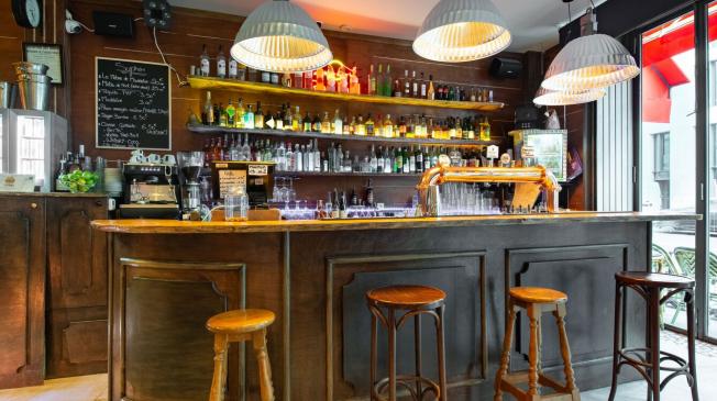 Le Bar-Restaurant le Syphax à Paris 9 - Le rez-de-chaussée