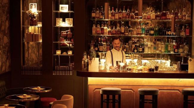 Le Bar-Pub le Fitzgerald à Paris 7 - La totalité de l'établissement