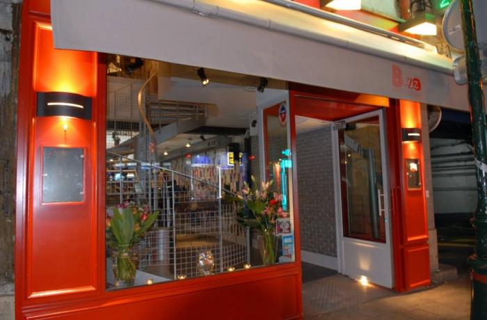 Le Bar-Restaurant le Buzz Montorgueuil à Paris 2 - La devanture