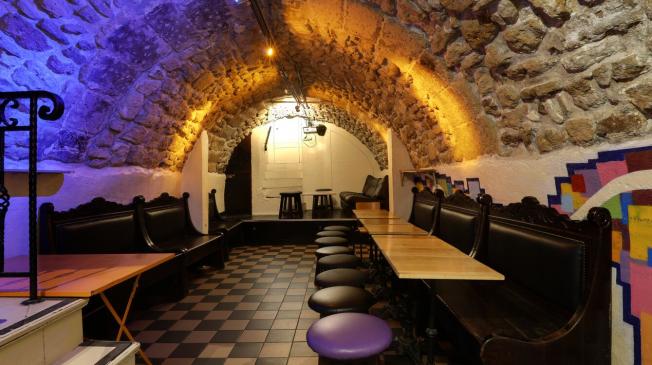 Privatiser / réserver le bar Knight's Pub paris 5 ème - La Cave