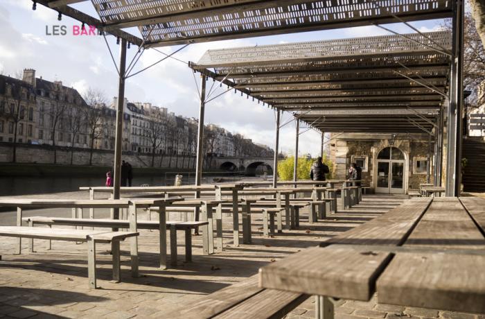 Le Bar les Nautes à Paris 4 - La terrasse