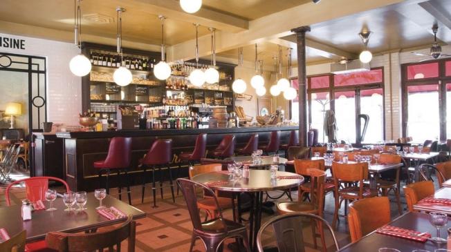 Le Bar-Restaurant les Deux Stations à Paris 16 - Le rez-de-chaussée