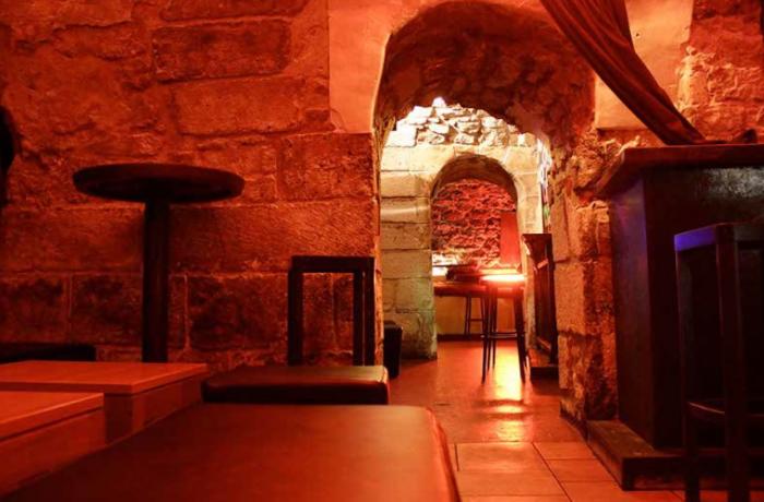 reserver bar lizard lounge