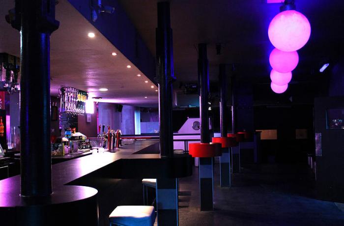 Le Club le Smile Club à Lille - Le bar du rez-de-chaussée