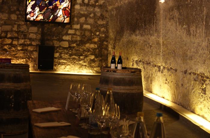 La salle le Chemin des vignes à Issy-les-Moulineaux - Une table d'hôte