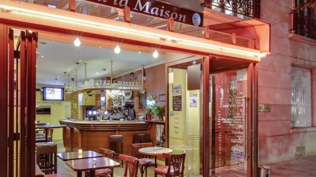 Le Bar-Restaurant le Chez Vous à Paris 9 - La devanture