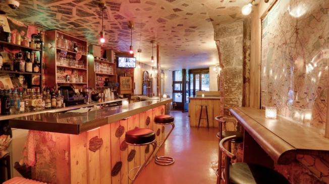 Le Bar-Pub les Tonneaux Parisiens à Paris 10 - L'enseigne