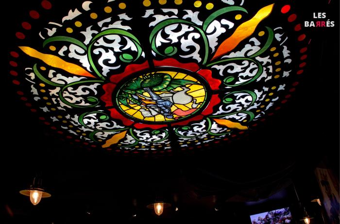 Le Bar-Pub le King George à Paris 9 - La décoration