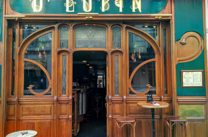 Le Bar-Pub le Docteur Lupin à Paris 9 - La devanture
