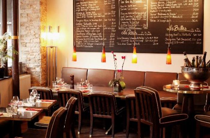 Le Bar-Restaurant le Café qui Parle à Paris 18 - Le rez-de-chaussée