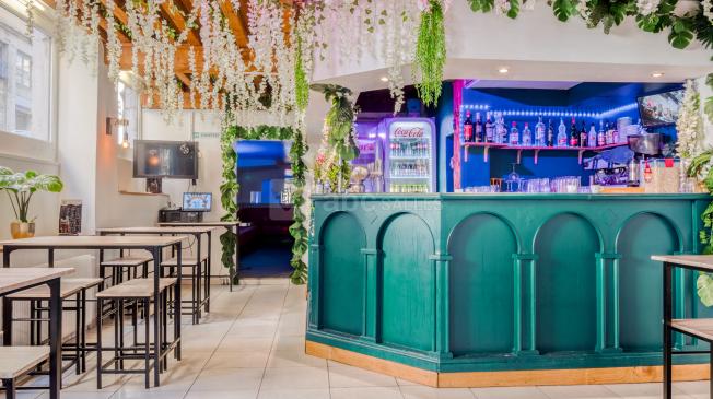 Le Bar-Restaurant le Ibiza Coffee Lounge à Lyon 1 - Le Club