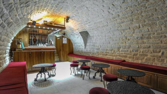 Le Bar-Pub le Docteur Lupin à Paris 9 - La Cave
