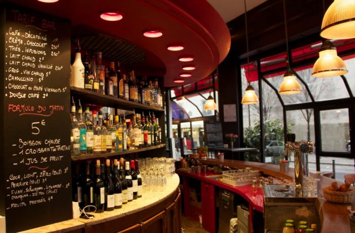 Le Bar-Restaurant le Café Tomate à Paris 11 - L'immense bar