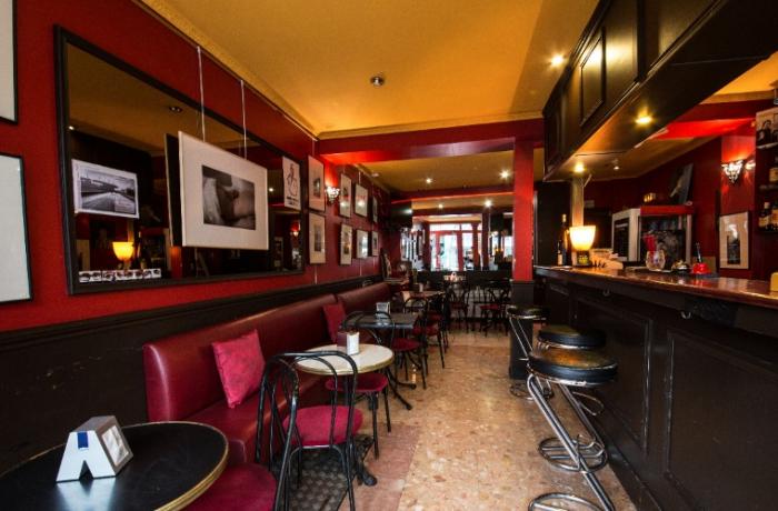 Le Bar-Restaurant le San Luis à Paris 10 - La totalité de l'établissement