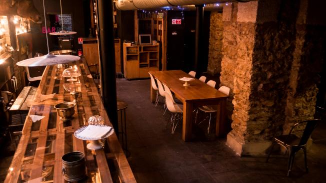 Le Bar-Restaurant le Fuxia Canal Saint-Martin à Paris 10 - La cave
