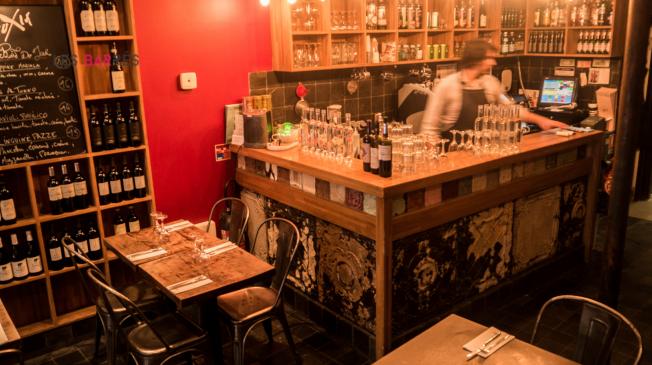 Le Bar-Restaurant le Fuxia Martyrs 25 à Paris 9 - Le bar