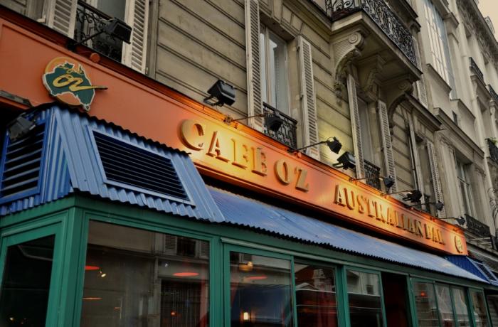 Le Bar-Restaurant le Café OZ blanche à Paris 9 - L'enseigne