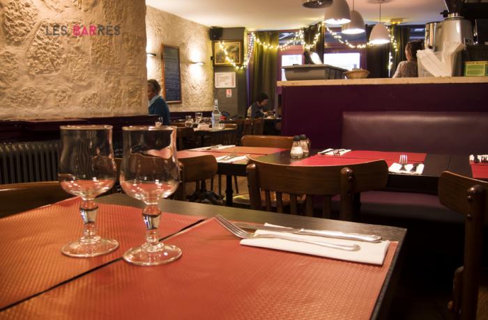 Le Bar-Restaurant le Chez Bibi à Paris 9 - Les tables