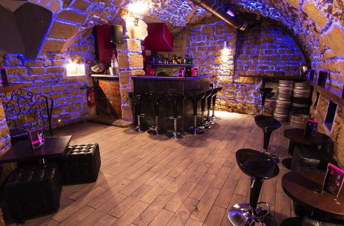 Le Bar-Pub l'Hypnose Bar à Paris 6 - La cave
