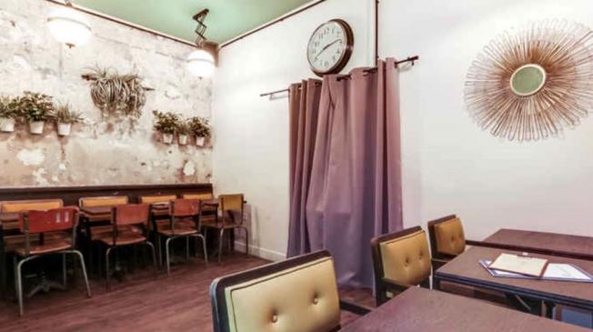 Le Bar-Restaurant le comptoir des frangins à Paris 2 - Petit coin cosy