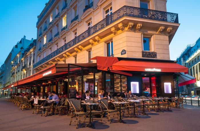 Le Bar-Restaurant la Belle Poule à Paris 8 - La terrasse