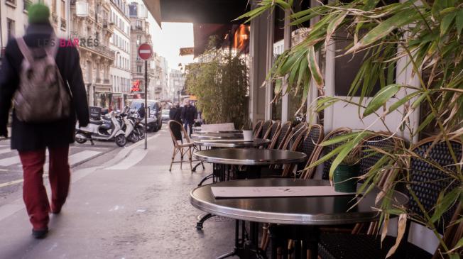 Le Bar-Restaurant le Fuxia Martyrs 25 à Paris 9 - La terrasse