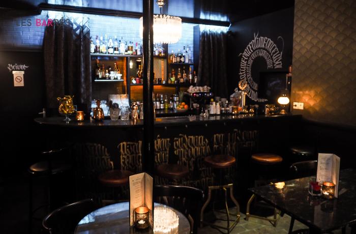 Le Bar à cocktail le Once Upon A Time à Paris 4 - Vue sur le bar