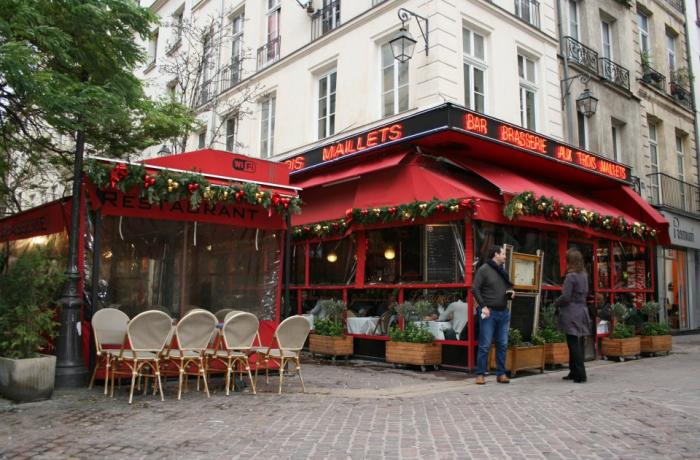 Le Bar-Restaurant le Au Trois Maillets à Paris 1 - La terrasse