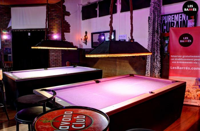 Le Bar-Pub le Sharky's à La Garenne Colombes - Les billiards