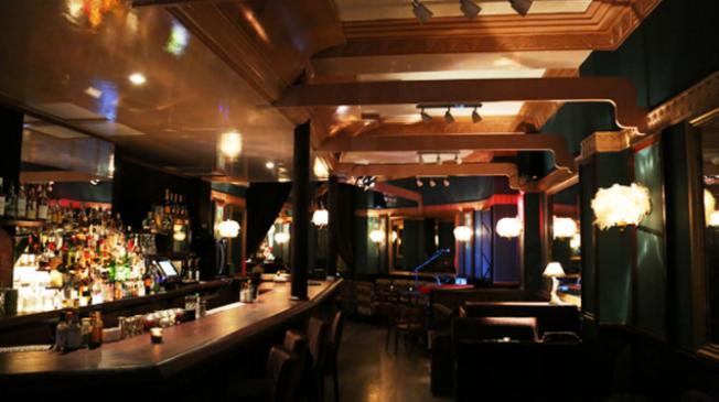 Le bar le Fourbi à Paris - la salle