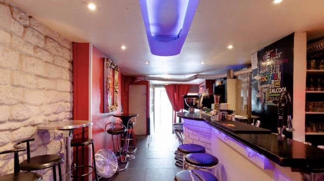 Le Bar-Club le Velvet Bar à Paris 1 - Espace lounge à la cave