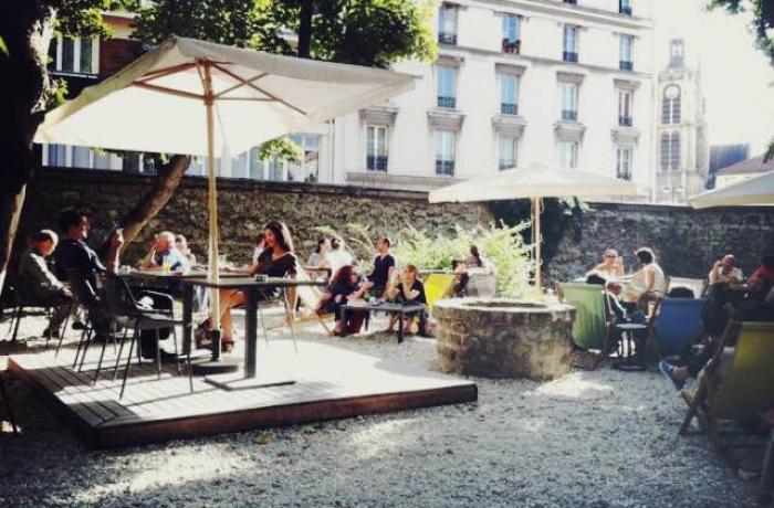 Le Bar-Restaurant le Café A à Paris 10 - La terrasse
