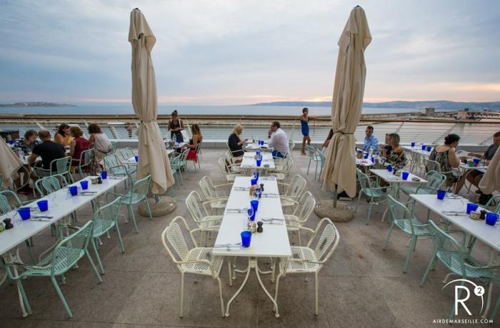 Le Restaurant-Club le R2 Marseille à Marseille 2 - La terrasse