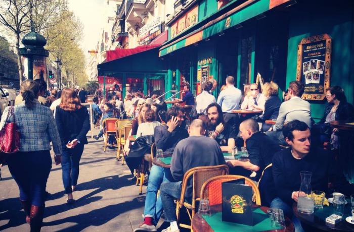Le Bar-Restaurant le Café OZ Grands Boulevards à Paris 9 - La terrasse