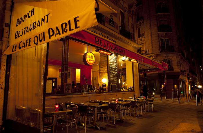 Le Bar-Restaurant le Café qui Parle à Paris 18 - La terrasse