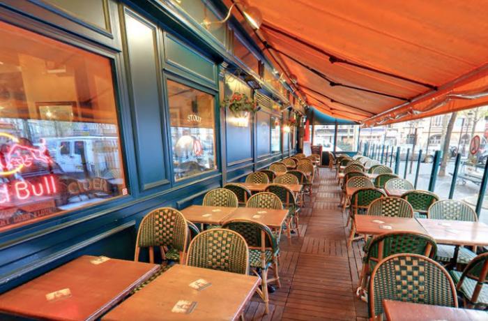 Le Bar-Pub le Corcoran's Place de Clichy à Paris 18 - La terrasse chauffée