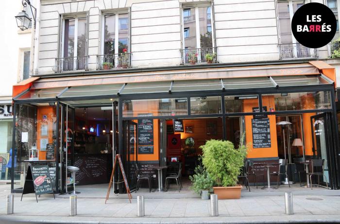 Le Bar-Restaurant l'Autre Préau à Paris 2 - La baie vitrée