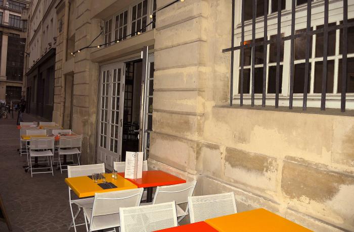 Le Bar-Restaurant le Cinq Beaubourg à Paris 4 - La terrasse