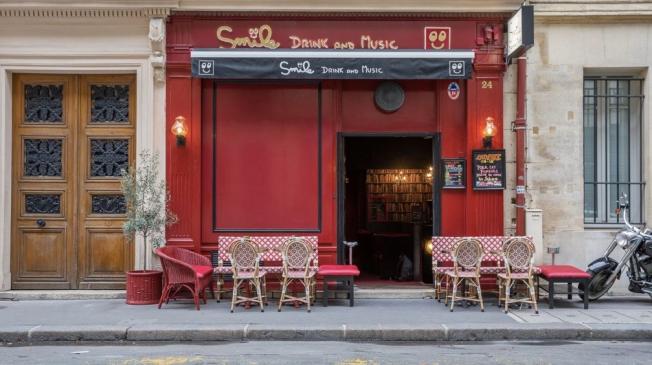 Le Bar-Pub le Smile Drink and Music à Paris 8 - La Salle cosy